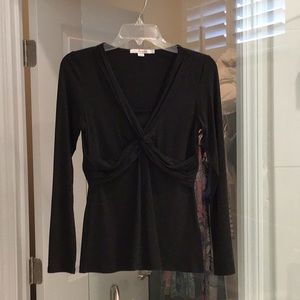 Boden stretchy, v-neck, long sleeve shirt